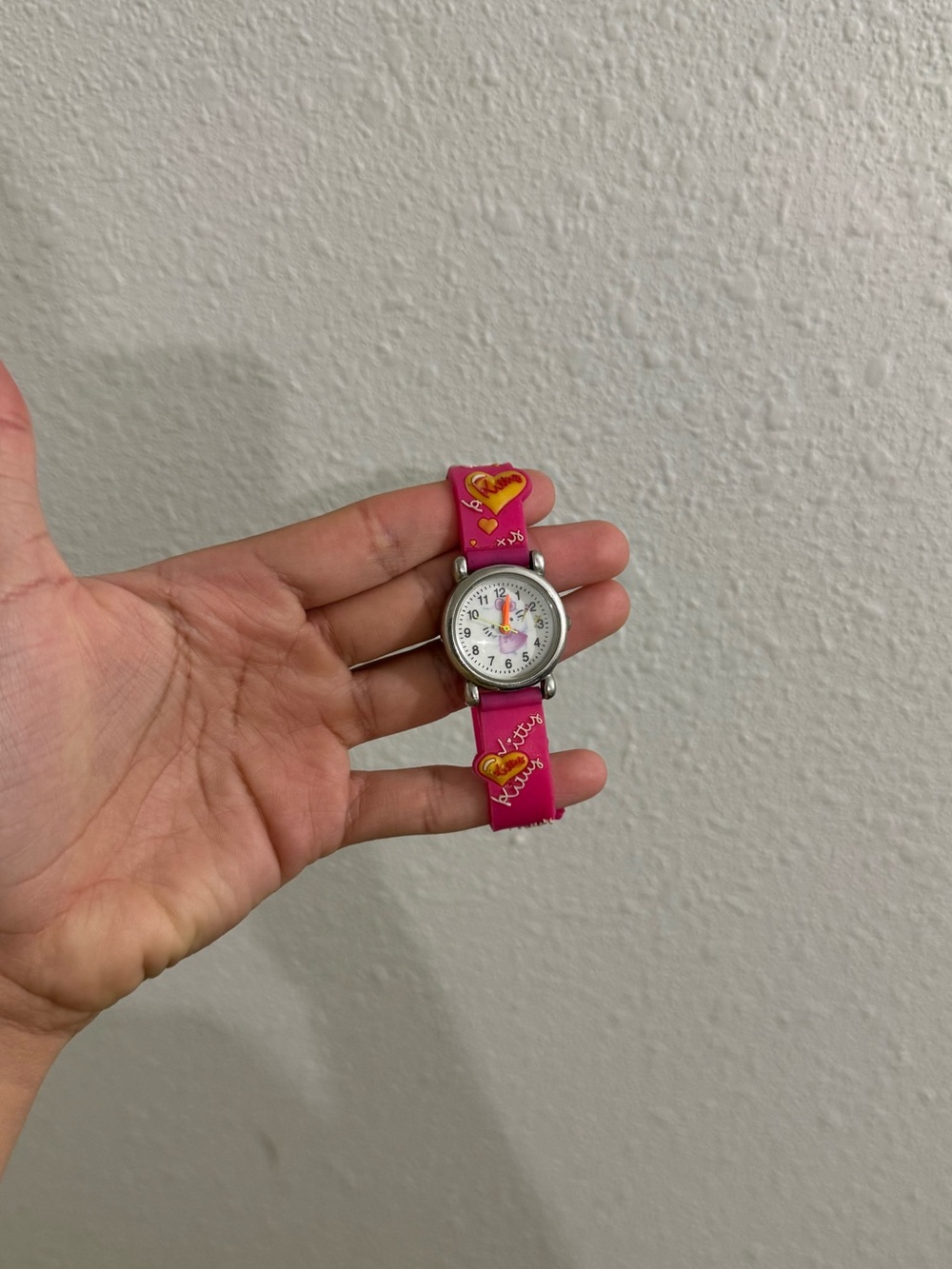 2000s pink hello Kitty watch